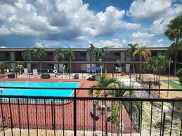 Days Inn by Wyndham St. Petersburg / Tampa Bay Area