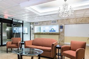Days Inn by Wyndham St. Petersburg / Tampa Bay Area