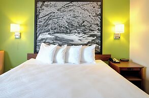 Super 8 by Wyndham Knoxville West/Farragut