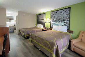 Super 8 by Wyndham Knoxville West/Farragut