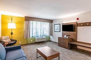 Holiday Inn Express & Suites Camarillo, an IHG Hotel