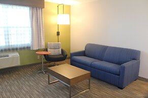 Holiday Inn Express & Suites Camarillo by IHG