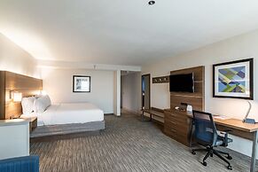 Holiday Inn Express & Suites Camarillo by IHG
