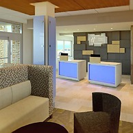 Holiday Inn Express & Suites Camarillo by IHG