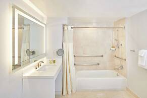 DoubleTree by Hilton Torrance - South Bay