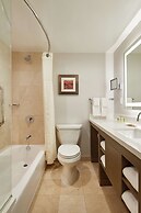 DoubleTree by Hilton Torrance - South Bay