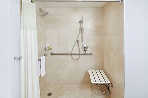 DoubleTree by Hilton Torrance - South Bay