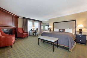 Best Western Plus White Bear Country Inn
