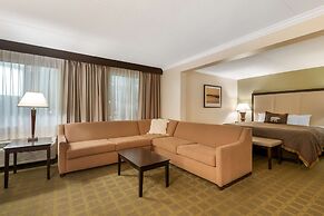 Best Western Plus White Bear Country Inn