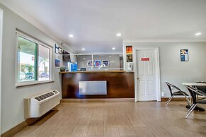 Motel 6 Menifee, CA