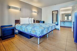 Motel 6 Menifee, CA