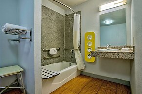 Motel 6 Menifee, CA