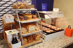 Holiday Inn Express & Suites Pittsburgh West - Greentree by IHG