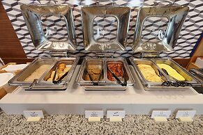 Holiday Inn Express & Suites Pittsburgh West - Greentree by IHG