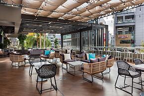 E-Central Downtown Los Angeles Hotel