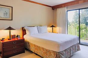 Dinah's Garden Hotel