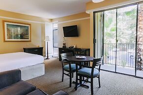 Dinah's Garden Hotel