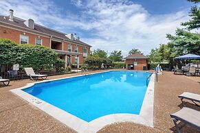 Best Western Spring Hill Inn & Suites