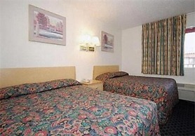 Riverside Inn & Suites