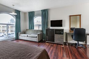 Riverside Inn & Suites