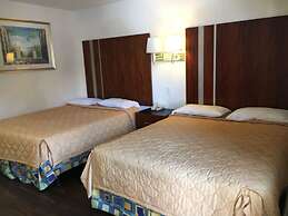 Riverside Inn & Suites