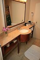 Sturbridge Host Hotel & Conference Center
