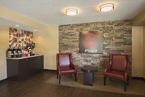 Red Roof Inn PLUS+ Chicago - Willowbrook