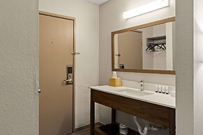 Red Lion Inn & Suites Caseyville