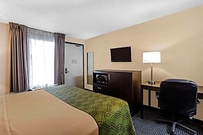 Econo Lodge North