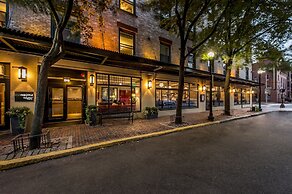 Staypineapple, A Delightful Hotel, South End