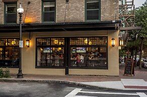 Staypineapple, A Delightful Hotel, South End