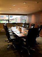 DoubleTree by Hilton Akron Fairlawn