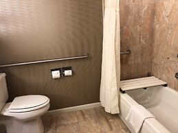 DoubleTree by Hilton Akron Fairlawn