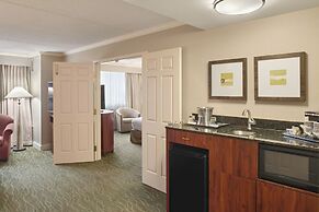 DoubleTree by Hilton Akron Fairlawn