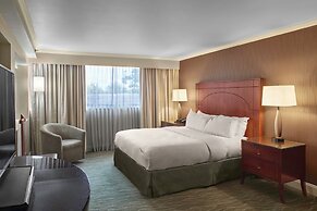 DoubleTree by Hilton Akron Fairlawn