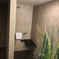 DoubleTree by Hilton Akron Fairlawn