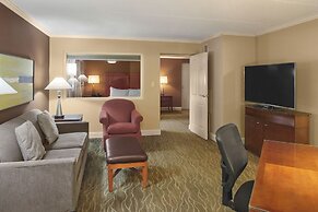DoubleTree by Hilton Akron Fairlawn