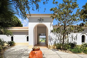 Pine Cliffs Hotel, a Luxury Collection Resort, Algarve