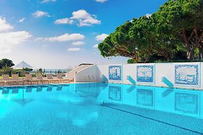 Pine Cliffs Hotel, a Luxury Collection Resort, Algarve
