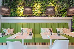 Pine Cliffs Hotel, a Luxury Collection Resort, Algarve