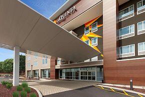La Quinta Inn & Suites by Wyndham Middletown-Goshen