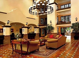 Buena Park Grand Hotel & Suites