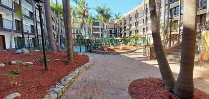 Buena Park Grand Hotel & Suites