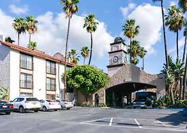 Buena Park Grand Hotel & Suites