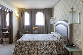 Hotel Macià Alfaros