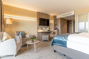 Ambassador Hotel & Spa