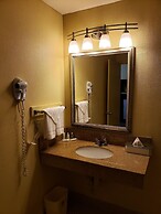 Quality Inn & Suites Vancouver - Hazel Dell