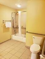 Quality Inn & Suites Vancouver - Hazel Dell