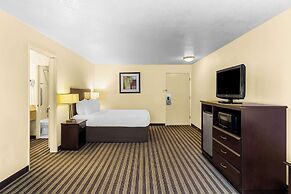 Quality Inn & Suites Vancouver - Hazel Dell