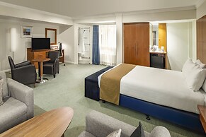 Holiday Inn Basingstoke by IHG